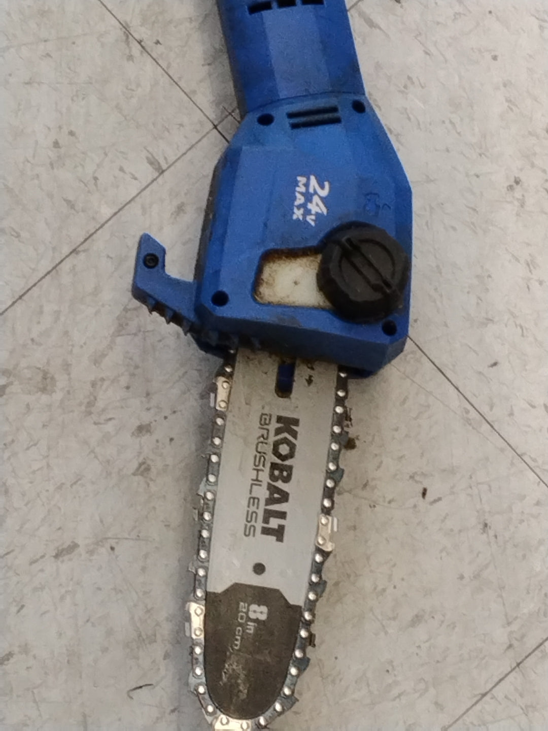 USED OK CONDITION TESTED SEE VIDEO HAS CHARGER NO BATTERY Kobalt 24-Volt Max Brushless 8-Inch Cordless Electric Pole Saw