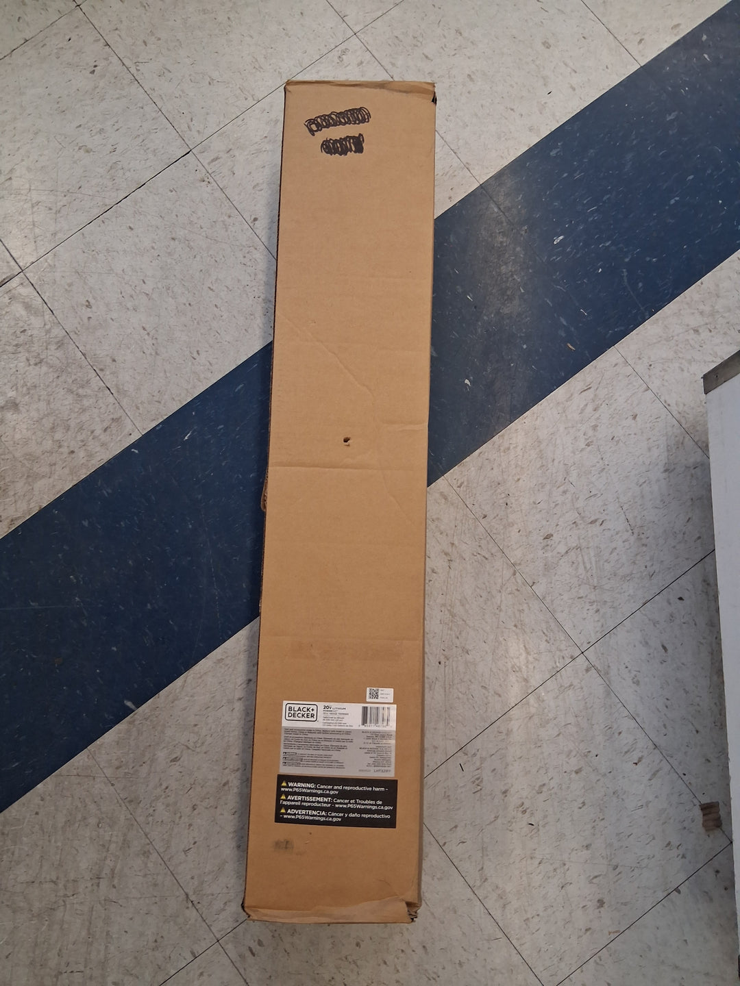 Black + Decker 20v powercut 22" hedge trimmer NEW UNUSED CONDITION UNTESTED BAD BATTERY HAS CHARGER