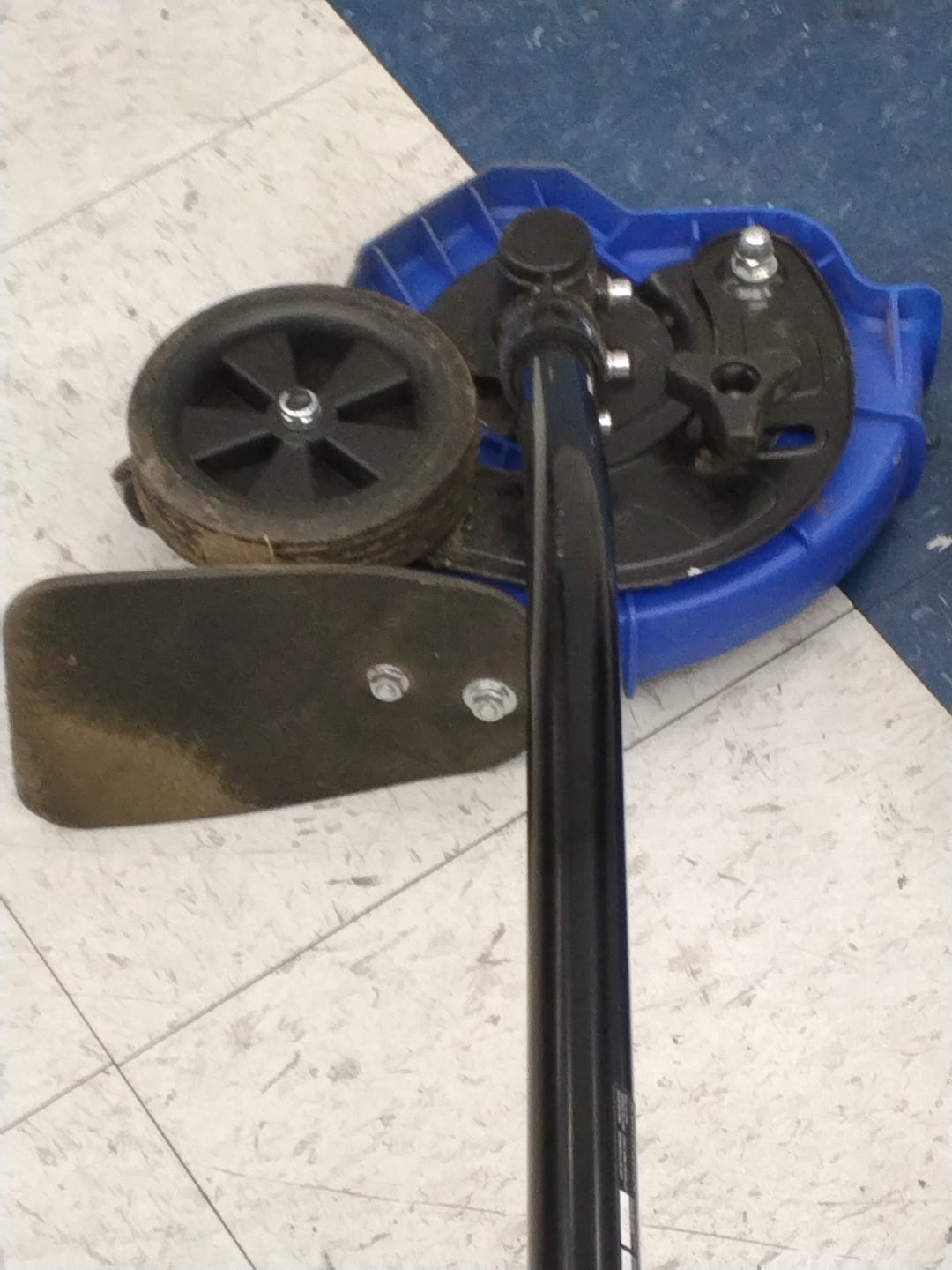 Kobalt 40 volt 9" multi head edger Used Condition Works Great See Video (TOOL ONLY)