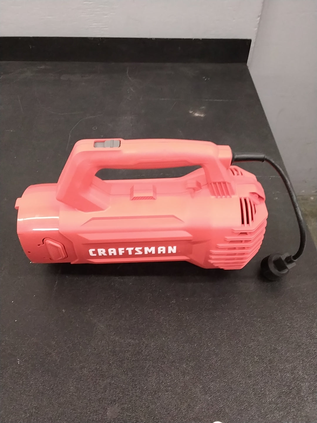 USED LIKE NEW CONDITION TESTED SEE VIDEO Cfratsman leaf 9-amp blower