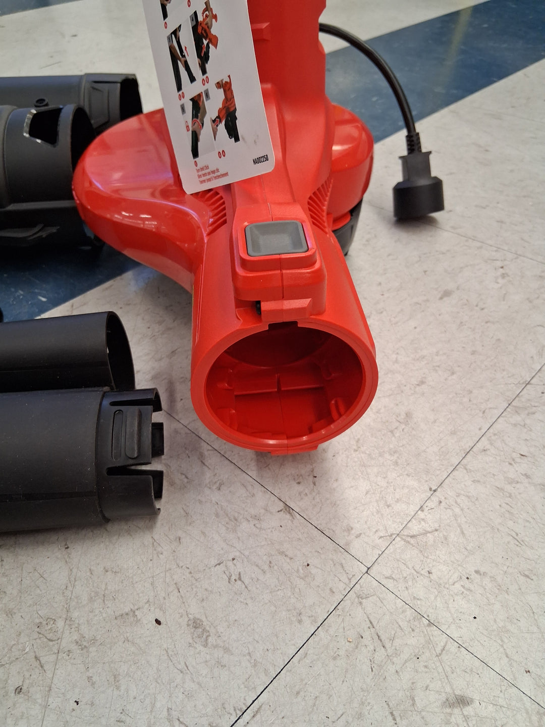 USED LIKE NEW TESTED SEE VIDEO  CRAFTSMAN 3-in-1 Leaf Blower, Vacuum and Mulcher, Backpack Blower Up to 260 MPH, 12 Amp, Corded Electric Leaf Collector (CMEBL7000) Retail $99.98